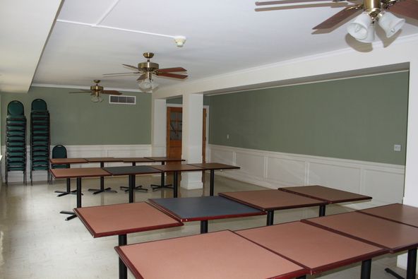Woodridge Professional Building: 2619 W Heading Ave, West Peoria, IL 61604